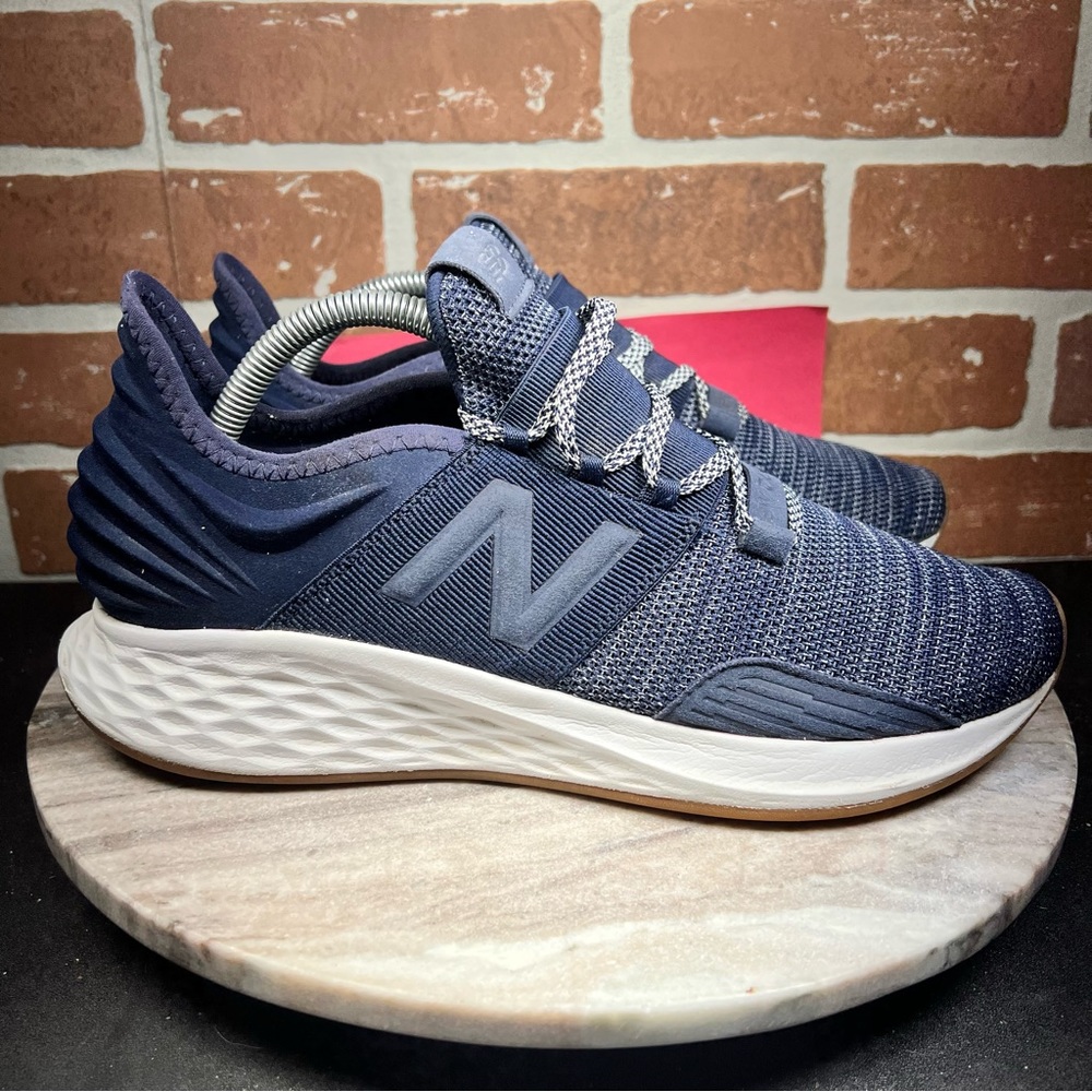New Balance Fresh Foam Roav Knit Shoes Mens Size 9 Athletic Running Sneakers.
